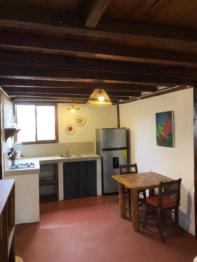 Hostal Los Orishas Ayampe Exterior photo