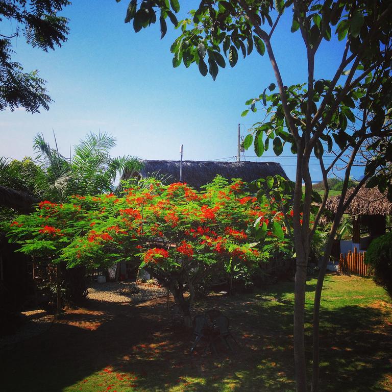 Hostal Los Orishas Ayampe Exterior photo
